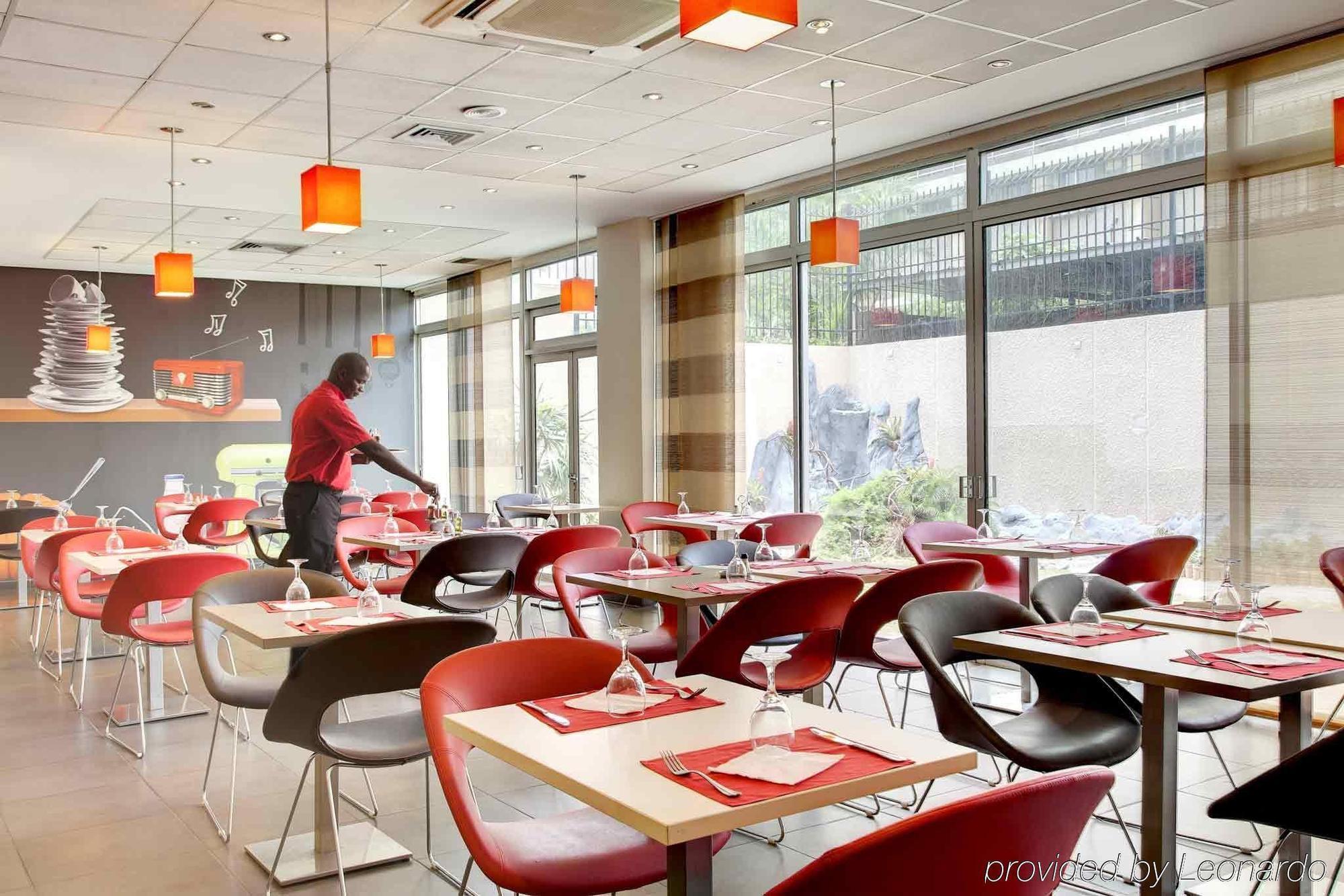Ibis Styles Abidjan Plateau Ξενοδοχείο Εστιατόριο φωτογραφία